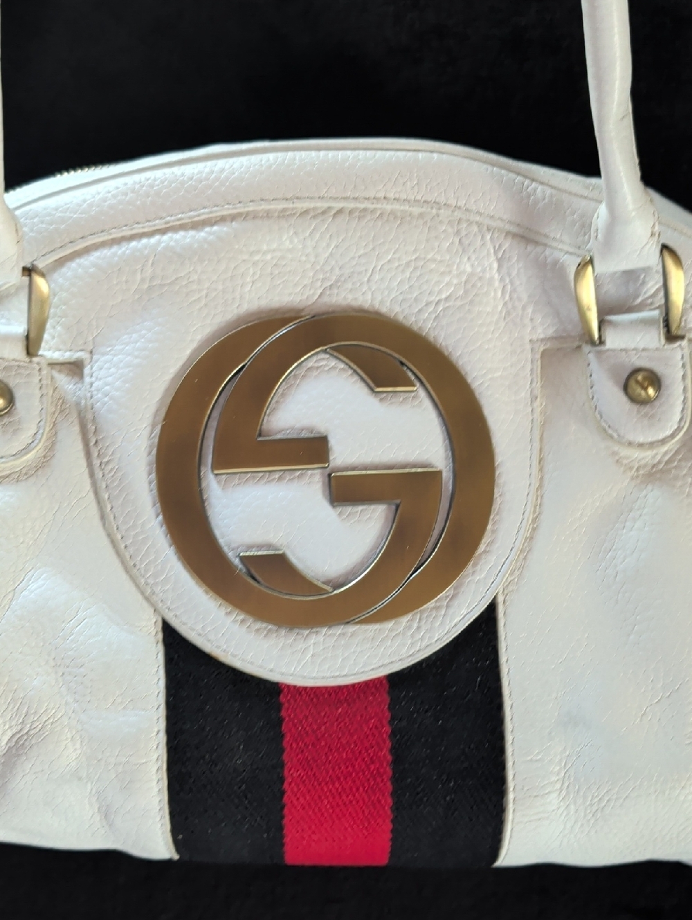 Gucci White Leather Shoulder Bag with Web Stripe and Gold Logo